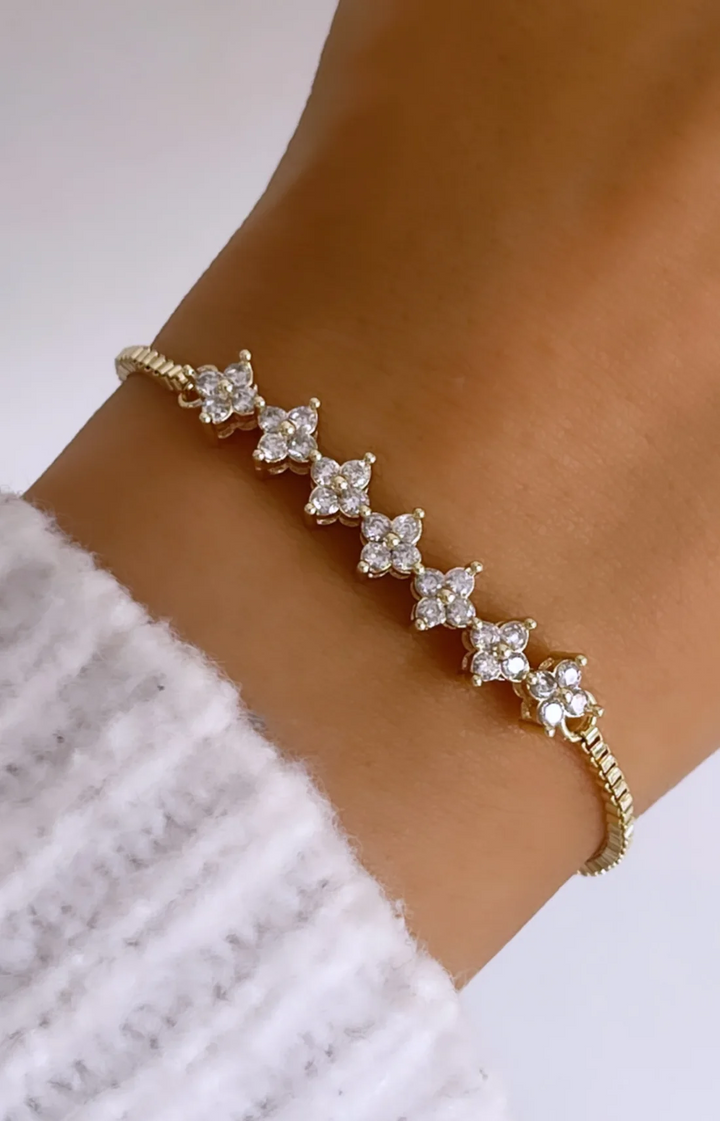 Dainty Floral Bracelet