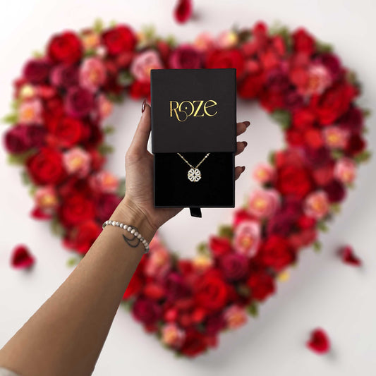 Eternal Clover Necklace